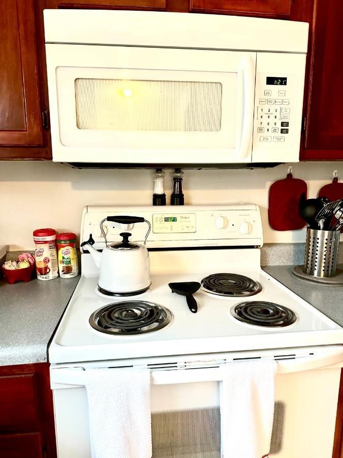 Lovely 2-Bedroom Condo W/Balcony And Free Parking 내슈빌 외부 사진